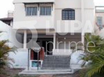 Casa · 437m² · 3 Quartos · 10 Vagas · SOBRADO - CASA VERDE