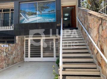 Comercial · 186m² · 4 Vagas · Sobrado comercial com 7 salas e 6 banheiros à venda em Santana