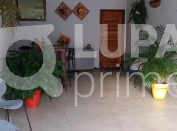 Casa · 210m² · 3 Quartos · 2 Vagas · Sobrado à venda no Jardim das Laranjeiras