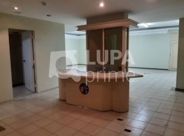 Comercial · 560m² · Sala Comercial com 560 metros á venda no Centro