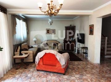 Casa · 220m² · 5 Quartos · 4 Vagas · Sobrado à venda no Bom Retiro!
