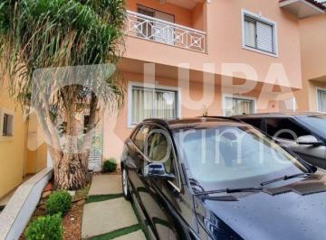 Casa · 130m² · 4 Quartos · 4 Vagas · Condomínio com 4 dormitórios e 3 banheiros na Vila Santa Isabel