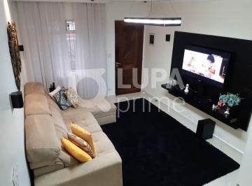 Casa · 100m² · 3 Quartos · 1 Vaga · Sobrado com 3 dormitórios á venda na Odassi Nazzali.