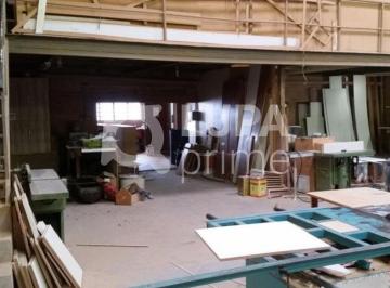 Comercial · 700m² · Galpão com 700 metros á venda no Jardim Peri