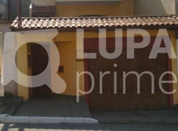 Casa · 272m² · 3 Quartos · 4 Vagas · Sobrado à venda no Jardim Santa Fé!