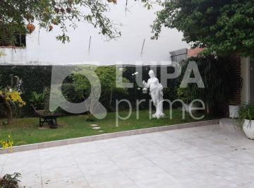 Casa · 250m² · 3 Quartos · 5 Vagas · Sobrado com 3 suítes à venda no Jardim Paraiso!