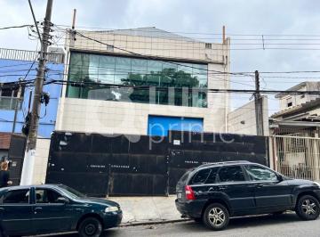 Comercial · 600m² · 4 Vagas · Galpão com 1.300 metros á venda na Casa Verde.