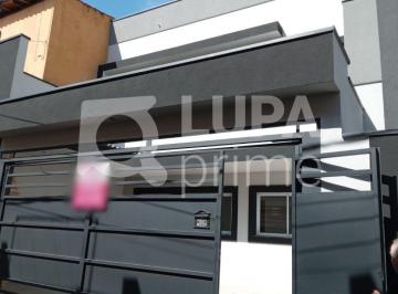 Casa · 84m² · 2 Quartos · 2 Vagas · Sobrado com 2 dormitórios sendo suítes á venda em Santa Terezinha
