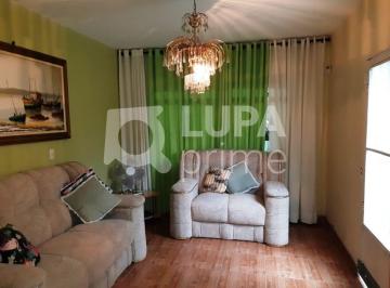 Casa · 180m² · 4 Quartos · 2 Vagas · Sobrado à venda no Jardim Brasil!