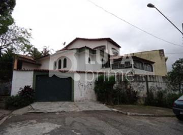 Casa · 309m² · 3 Quartos · 8 Vagas · SOBRADO- JD. PARAÍSO