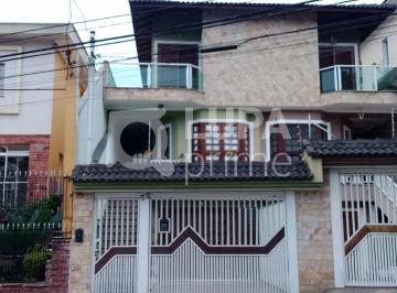 Casa · 137m² · 3 Quartos · 4 Vagas · Casa com 3 suítes à venda no Jardim São Paulo!