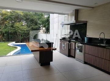 Casa · 560m² · 4 Quartos · 8 Vagas · Sobrado espaçoso com 4 suítes e piscina á venda no Jardim Floresta