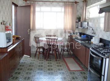 Casa · 310m² · 3 Quartos · 6 Vagas · Casa à venda com 3 dormitórios no Jardim São Bento!