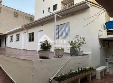 Casa · 220m² · 2 Quartos · 10 Vagas · Casa Térrea Venda ou Locação em terreno 10 x 40 metros - Bairro Santa Maria