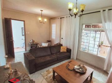 Casa · 217m² · 4 Quartos · 4 Vagas · Sobrado de 216m² no Santa Terezinha em SBC - SP