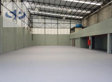 Comercial · 440m² · Compre ou Alugue Galpão com 440M² em Laranjeiras por R$ 2.400.000 venda ou R$...