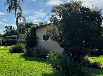 Casa · 2500m² · 4 Quartos · 10 Vagas · Casa Padrão em São Carlos