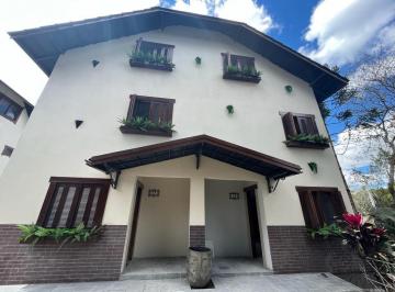 944717.jpg · Casa 4 Dormitórios - Bairro Avenida Central