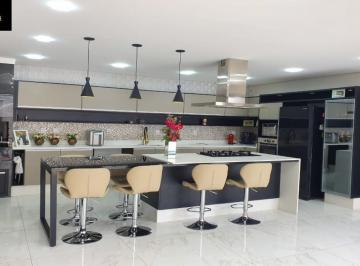 Foto 01 · Casa c/ 3 suítes com móveis planejados e com excelente acabamento  à venda no Portal dos Pássaros em