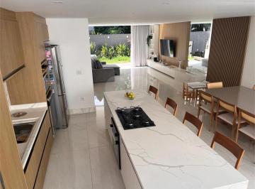 Casa de 4 quartos, São Paulo · Casa residencial a venda no Butantã com 300 m² 4 suítes 3 vagas.