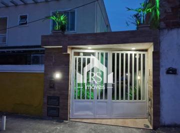 66613a3459b3b2892d471199c27b81e03db3d64d · Casa de 3 quartos com suite e closet