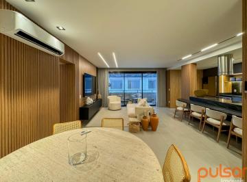 Apartamento · 149m² · 3 Quartos · 2 Vagas · Apartamento totalmente mobiliado, equipado e decorado Alto Padrão em Jurerê, Florianópolis/SC