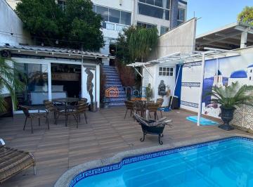Apartamento · 180m² · 4 Quartos · 1 Vaga · Maravilhoso Tríplex de 180m com 4 Quartos a Venda