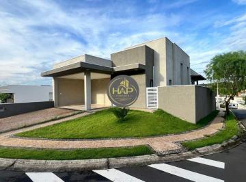 Casa · 190m² · 3 Quartos · 4 Vagas · Casa Espaçosa à venda com 3 suítes, em Valinhos - SP