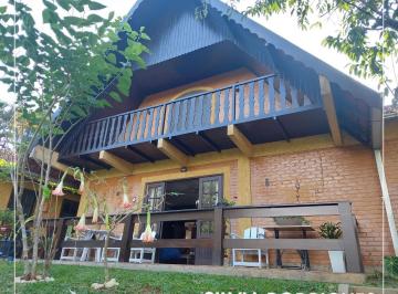 Casa de 3 quartos, Petrópolis · Vende-se linda casa dentro de condomínio , em Itaipava!