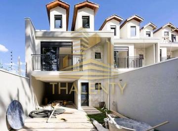 Casa · 177m² · 3 Quartos · 2 Vagas · Sobrado novo de frente para rua em localização pri