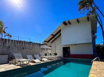 Casa · 390m² · 4 Quartos · 6 Vagas · Casa À VENDA na praia da Enseada em Guarujá, região Jardim Virgínia.