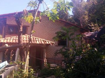 Casa de 3 quartos, Rio de Contas · Casa em Rio de Contas com um excelente pomar