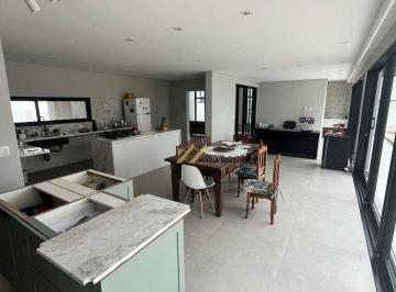 Sala de jantar · CASA À VENDA - 3 SUÍTES (1 COM CLOSET E SACADA) - 451 M² A.T, 284 M² A.C. - R$ 2.380.000,00 - CONDOM