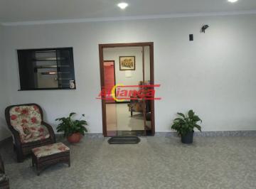 Casa · 300m² · 3 Quartos · 6 Vagas · Sobrado no Jardim Maia