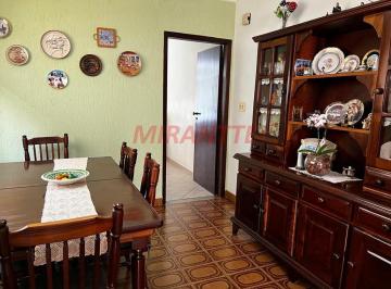 9353b50d154e1deb78212340760c04eb.jpg · Sobrado de 160m² com 3 quartos