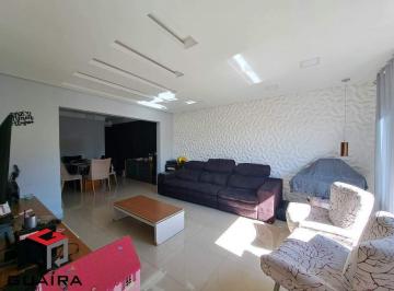 Casa · 210m² · 3 Quartos · 4 Vagas · Sobrado à venda 3 quartos 1 suíte 4 vagas Utinga - Santo André - SP
