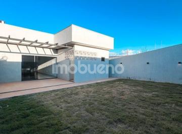 bqo7ytu2njzkymi0zgi4ngez_md · Casa térrea com 3 quartos, sendo 1 suíte, no Parque Serrano. R$680.000,00