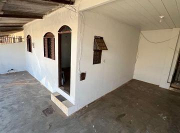 Vendo ótima Casa Forrada, com 3 quartos, mas dependência de Empregada, Garagem p · Oportunidade!! Casa à venda 3 quartos na QNP 16