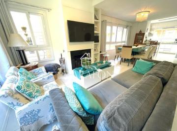 Casa · 161m² · 1 Vaga · CASA À VENDA EM GRAMADO COM TRÊS SUÍTES