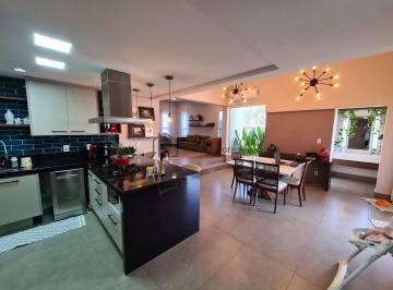 9a096e5108c33937c9ed5529a4ce28c2dbecda04 · Casa com 5 dormitórios à venda, 234 m² por R$ 1.590.000,00 - Estância das Flores - Jaguariúna/SP