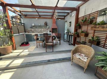 Casa · 300m² · 4 Quartos · 3 Vagas · Cobertura linear mobiliada composto de 4 quartos sendo 3 suítes na Rua Zaco Paraná