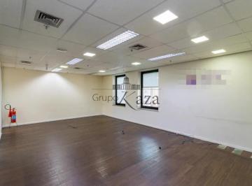 Comercial · 644m² · 16 Vagas · Sala Comercial em Condomínio - Brooklin - 644m².