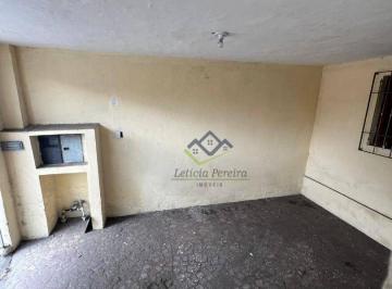 4130170d5731fa8fabbf8fd8ef9123b7877ff95e · Imóvel residencial com 4 casas no mesmo terreno
