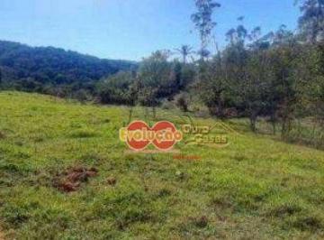 25ba469399641e5040933b2f947e166602267ea1 · Sítio Rural / Arataba