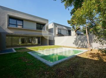 Casa · 580m² · 4 Quartos · 6 Vagas · Casa em Condominio fechado na Chacára Santo Antonio!