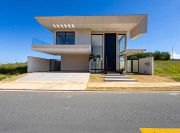 f2yxleg2njriy2i2nmvkzwu2_md · Casa Alto Padrão Damha II 350 m² de área útil, 6 vagas, energia solar e acabamentos premium.