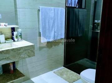 Casa · 260m² · 3 Quartos · 2 Vagas · Casa à venda em Taubaté, Bosque da Saúde, com 3 quartos, com 400 m²