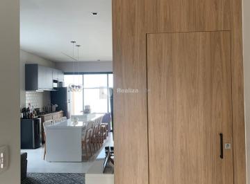 Casa · 145m² · 3 Quartos · 4 Vagas · Linda casa com planejados em condomínio fechado com ampla área gourmet, 3 dormitórios!