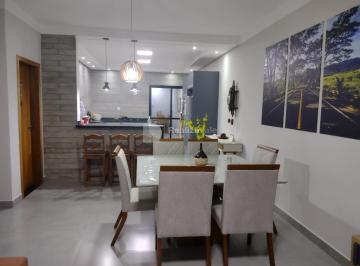 Casa · 157m² · 5 Quartos · Elegante casa com 3 quartos 157 m² em condomínio clube