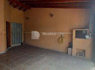 Casa · 120m² · 3 Quartos · 2 Vagas · Excelente casa com área gourmet e 3 dormitórios, sendo 1 suíte!